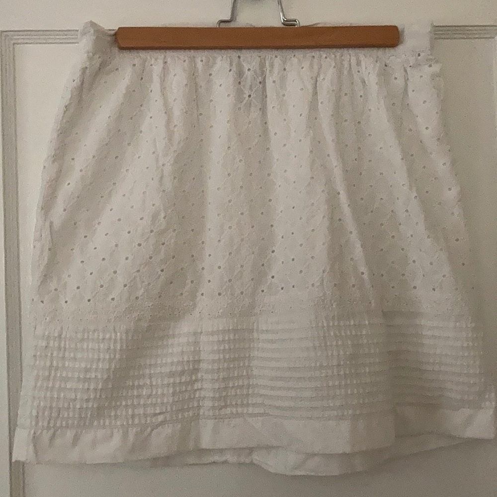 Gap white cotton skirt with beautiful details S